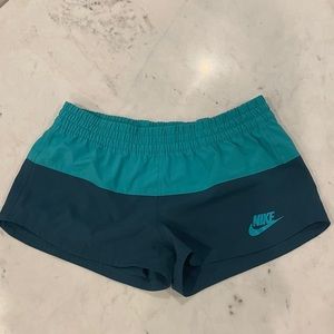 Nike two toned shorts